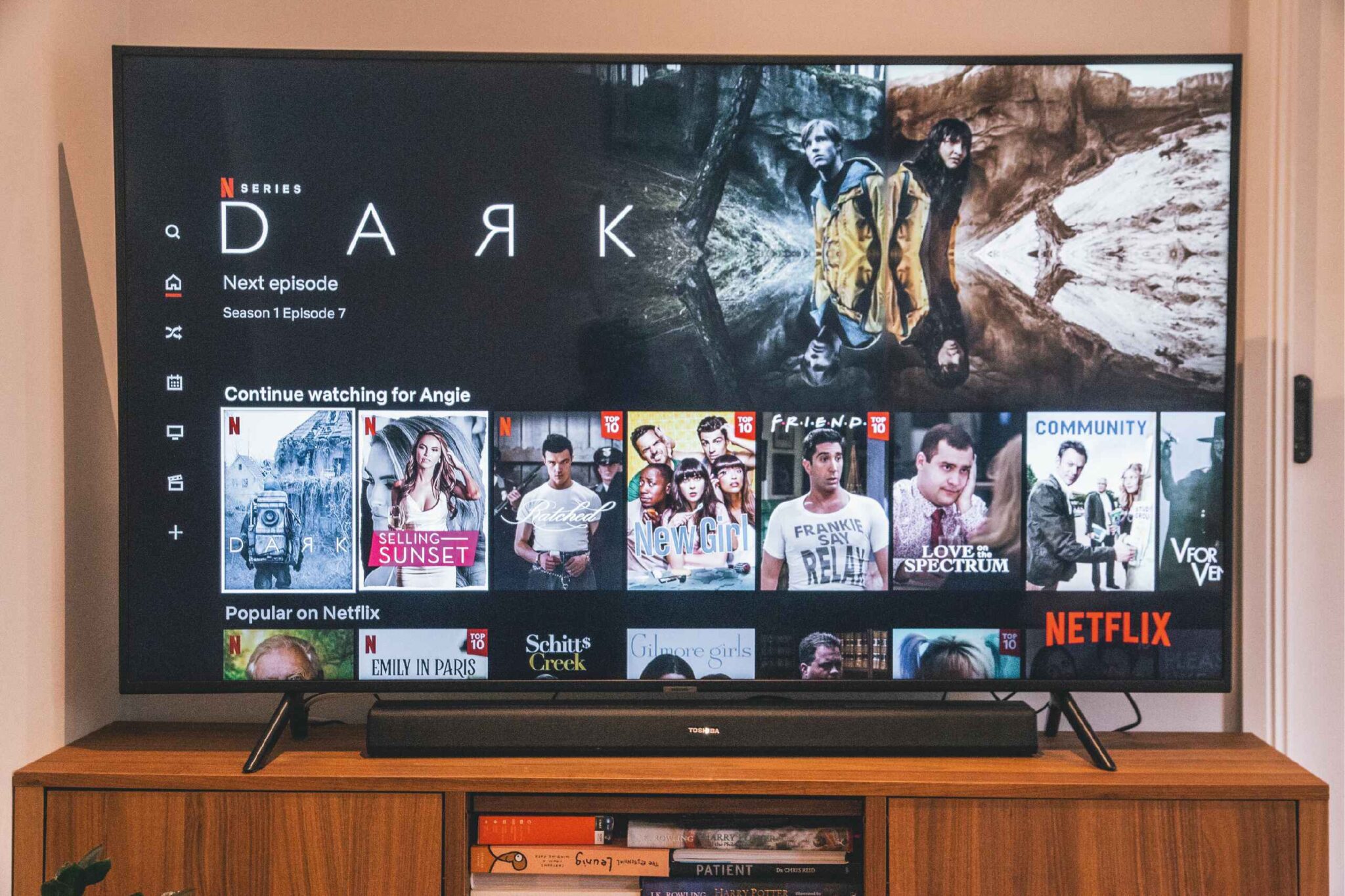 NETFLIX open in a TV